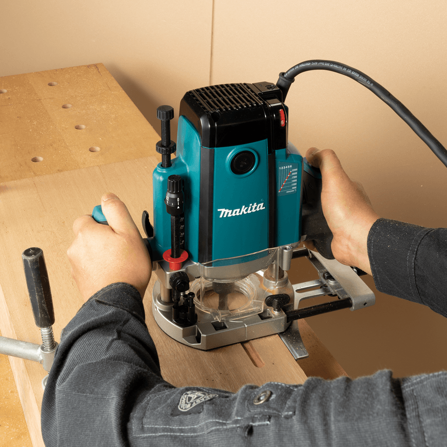 Makita RP2303FC Plunge Router (Variable Speed) [1/4