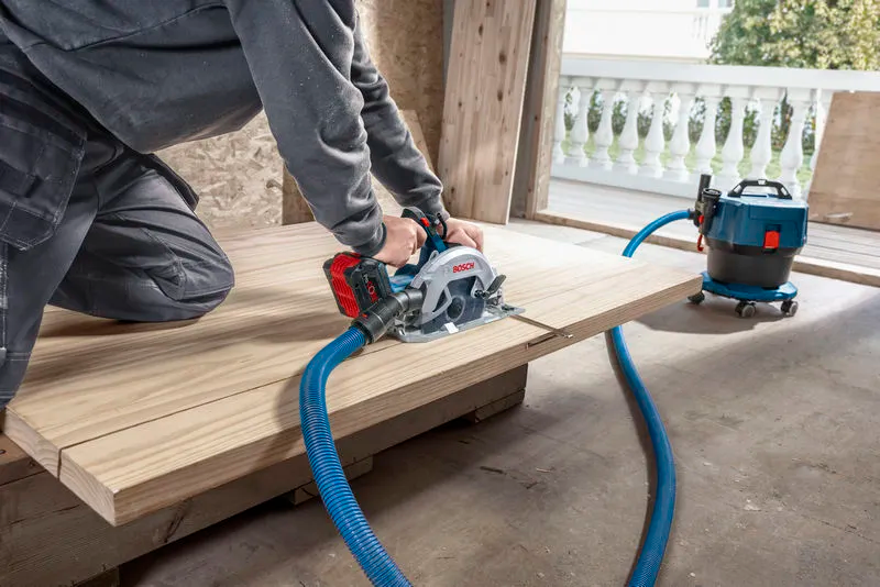 Bosch GKS 18V-68-2 Cordless Circular Saw 7-1/4